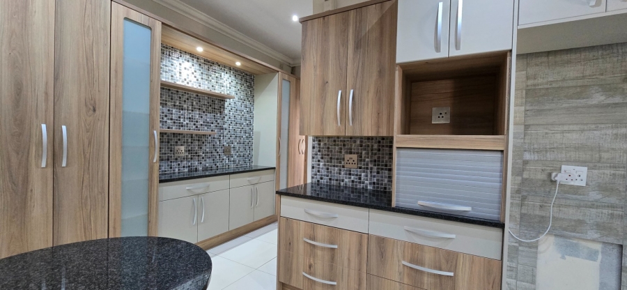 5 Bedroom Property for Sale in Stilfontein Ext 4 North West